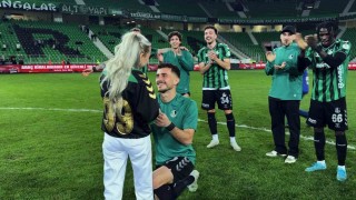 Sakaryaspor - Yeni Malatyaspor maçının ardından sahada sürpriz teklif