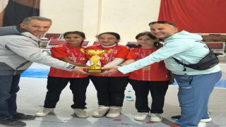 Salihlili öğrenciler, Floor Curlingde birinci oldu