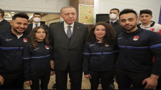 Şampiyon kayakçı ve kayak hocası babası Uludağdaki yangında hayatlarını kaybettiler