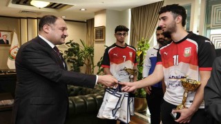 Şampiyonluklarını Gülpınara armağan ettiler