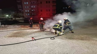 Şanlıurfada seyir halindeki otomobil alev alev yandı