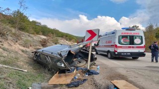 Şarampole uçan otomobil hurdaya döndü: 1 yaralı