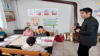Sarıkamış Kaymakamı Aslantatar, öğrencilerle buluştu