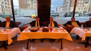 Sarıkamış MHP ilçe teşkilatı iftarda buluştu