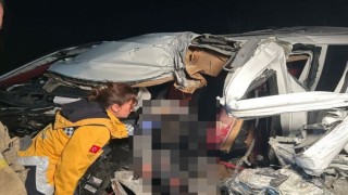 Sarıyerde İETT otobüsü ile hafif ticari araç çarpıştı: 1 ölü, 1 yaralı