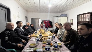 Şehit Annesi Refiye Çakırın sofrasında konuk oldu