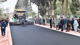 Şehit Oğuzhan Tekerek Caddesi’nde Asfalt Serim Çalışmaları Başladı