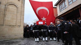 Şehit polis Mesut Acar memleketi Muşta son yolculuğuna uğurlandı