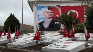 Şehitlik hem gururlandırdı hem de yürekleri burktu