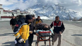 Şemdinlide hamile kadın askeri helikopterle hastaneye sevk edildi