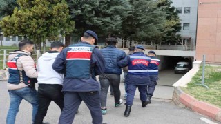Siber dolandırıcılara jandarma darbesi: 8 gözaltı