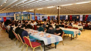 Siirt Valisi Kızılkaya, yetim ve öksüz çocuklarla iftar programında bir araya geldi