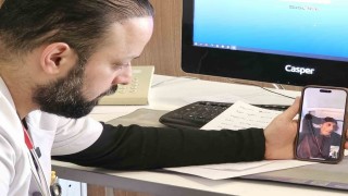 Siirtte görev yapan Filistinli doktorun babası İsrail saldırılarından kurtuldu, kanserle savaşıyor
