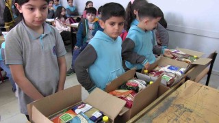 Siirtte ilkokul öğrencileri harçlıklarıyla Ramazan kolisi hazırladı