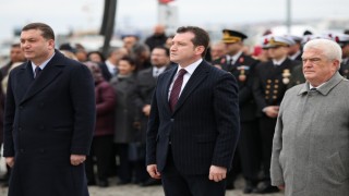 Silivride Çanakkale Zaferinin 110. yılında Atatürk Anıtına çelenk sundu