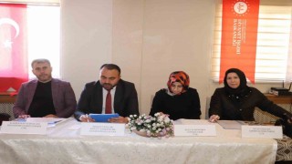 Sivasta ortaokul öğrencileri en iyi şiiri okumak için yarıştı