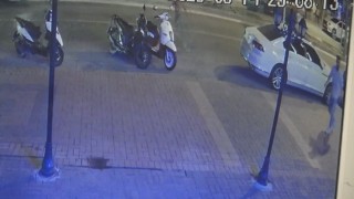 Sokak ortasında tartıştığı kişiyi bıçaklayıp kaçtı