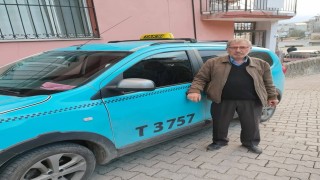 Sulama kanalına devrilen taksinin sürücüsü hayatını kaybetti