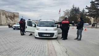 Sultanhanında polisten uzun namlulu silahlarla ‘şok uygulama