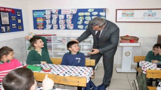 Sünnetci, öğrencilerle buluştu