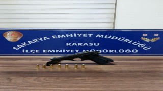 Şüpheli hareketler sergiledi, üzerinden ruhsatsız silah çıktı