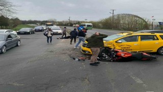 Taksiyle çarpışan motosikletin sürücüsü ağır yaralandı