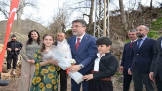 Tarım ve Orman Bakanı Yumaklı, Hakkarinin Çukurca ilçesini ziyaret etti