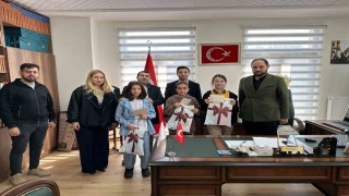 Tatvanda ortaokul öğrencileri arası şiir okuma yarışması