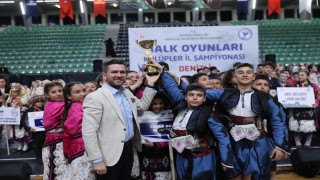 Tavas Belediyesispor Kulübü halk oyunlarında zirvede