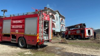 Tavşanlıda bir evde çıkan yangın korkuttu