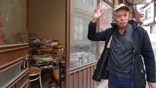Tavşanlıda ücretsiz kitap dağıtan kitabevinde hırsızlık
