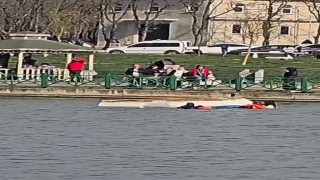 Tekirdağda deniz bisikletiyle tur atan 4 kişi göle düştü