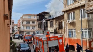 Tekirdağda metruk binada yangın