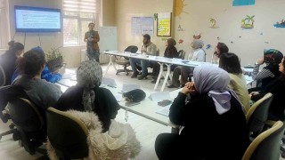 Temel yenidoğan bakımı eğitim programı devam ediyor