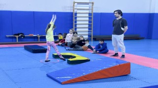 Tepebaşında çocuklar sporla buluşuyor