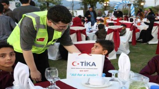 TİKA, Pakistanda yetim çocuklara iftar yemeği verdi
