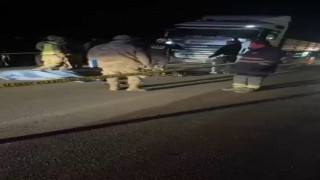 Tırla çarpışan motosikletteki 2 genç hayatını kaybetti