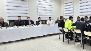 Toprakkale Kaymakamı Volkan Özer, Güvenlik Güçleriyle İftarda Buluştu