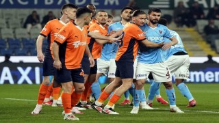 Trendyol Süper Lig: Başakşehir: 0 - Trabzonspor: 1 (Maç devam ediyor)