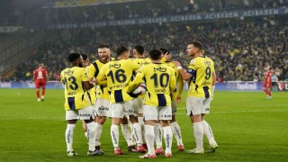 Trendyol Süper Lig: Fenerbahçe: 3 - Antalyaspor: 0 (İlk yarı)