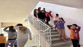 Tuncelide afet farkındalık eğitimleri devam ediyor