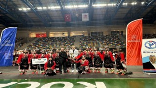 Türk halk oyunları ekibi il şampiyonu oldu