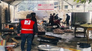 Türk Kızılay Gazzede her gün 30 bin kişilik iftar veriyor