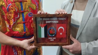 Türkiye birinciliği madalyasını Filistine destek için bağışladı