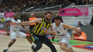 Türkiye Sigorta Basketbol Süper Ligi: Aliağa Petkimspor: 75 - Fenerbahçe: 88