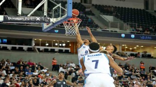 Türkiye Sigorta Basketbol Süper Ligi: Türk Telekom: 88 - Aliağa Petkimspor: 75