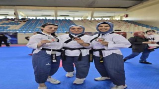 Türkiye Tekvando Poomsae Şampiyonasında Ispartalı sporculardan gümüş madalya