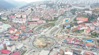 Türkiyenin en maliyetli şehir içi yollarından Kanuni Bulvarının tamamlanmasına 6 kilometre kaldı