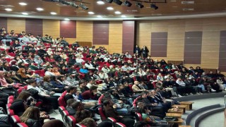 Türkiyenin ilk deneyimsel test pilotu üniversite öğrencileriyle buluştu