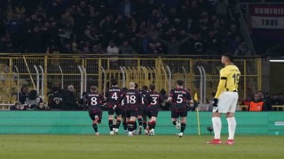 UEFA Avrupa Ligi: Fenerbahçe: 1 - Rangers: 2 (İlk yarı)